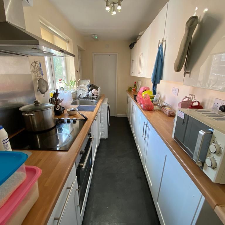 *£102 PPW* Beeston Road, Dunkirk, NG7, Nottingham - Photo 1