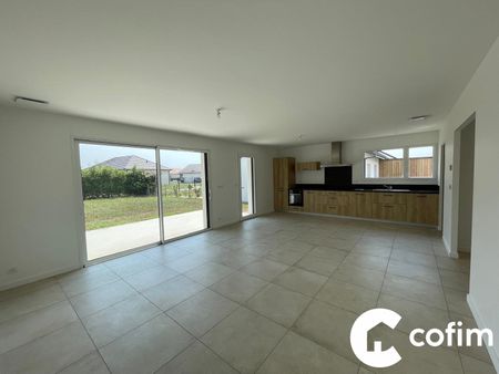 Location Maison 4 pièces 103m² THEZE 64450 - Photo 2