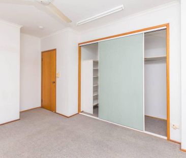 Two Bedroom Townhouse in Quiet complex - Photo 4