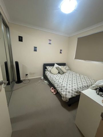 Redfern - Photo 2