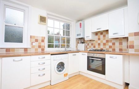 2 bedroom flat to rent - Photo 4