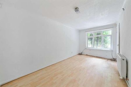 Starling Walk, Hampton, TW12 - Photo 2