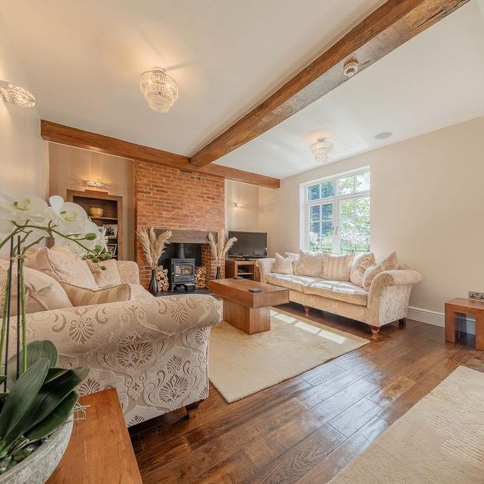 5 bedroom detached house to rent - Photo 1