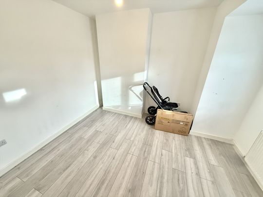 Clifton Road, Rugby - Photo 1