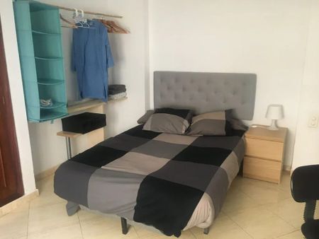 Carrer de la Barcelonina, Valencia, Valencian Community 46002 - Photo 2
