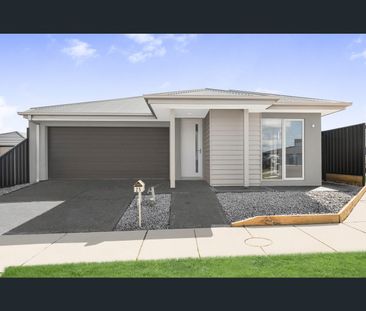 13 Punchbowl Road, Kalkallo, Vic 3064 - Photo 2