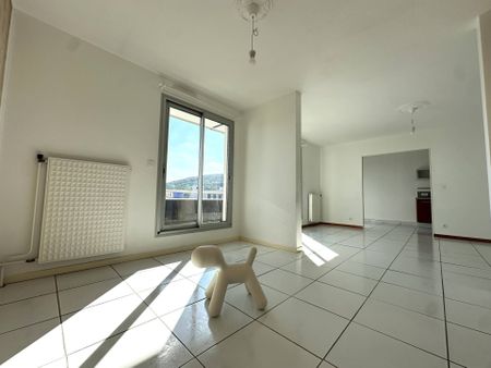 Appartement 4 pièces - - Photo 3