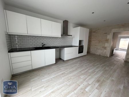 Location Maison 4 pièces 92m² STE SOULLE 17220 - Photo 4