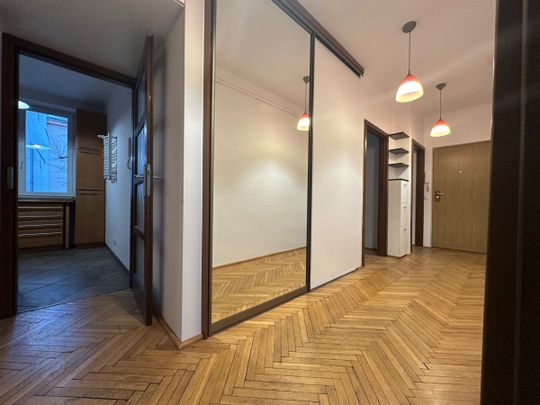 Obok SĄDU na Solidarności BEZ MEBLI - Zdjęcie 1