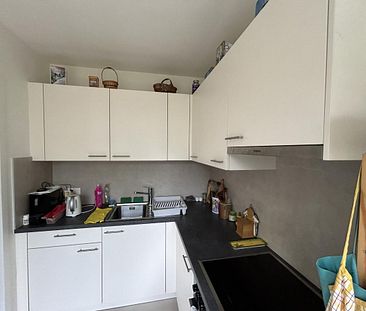 Bel appartement de 2 pièces au 3ème étage - Photo 3