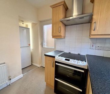 27 Dhu Varren Park, Belfast, BT13 3FH - Photo 5
