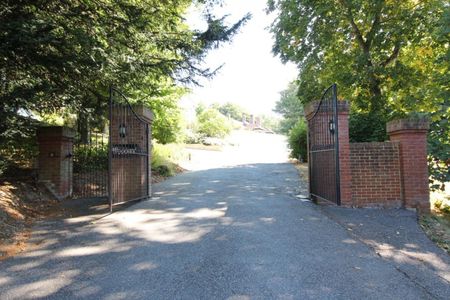 Cannongate Road, Hythe - Photo 4