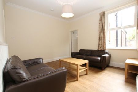 4 bedroom terraced house to rent - Photo 2