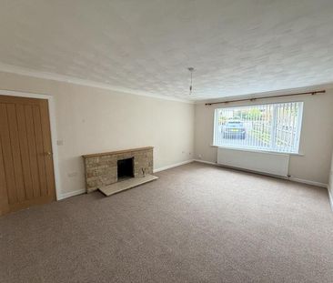3 bedroom detached house to rent - Photo 2