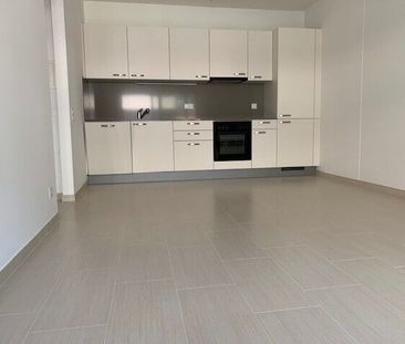 LUMINOUS 2-ROOM APARTMENT FOR RENT IN CASSARATE - Photo 2