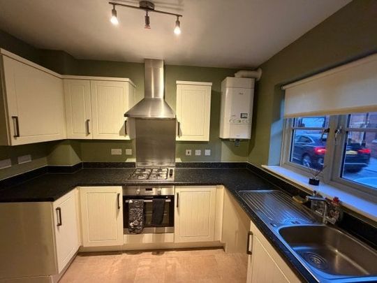 Lon Y Grug, Neath, SA10 - Photo 1