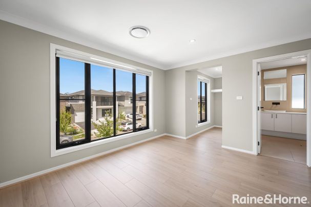 Brand New Four Bedroom Family Home In Prime Location! - Photo 1