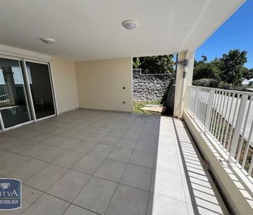 Location Appartement 3 pièces 90m² STE CLOTILDE 97490 - Photo 2