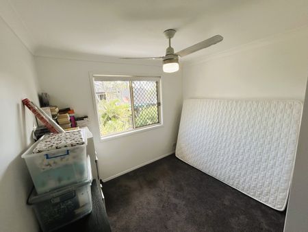 Spacious 3 Bedroom Townhouse in Vibrant Moorooka - Photo 3