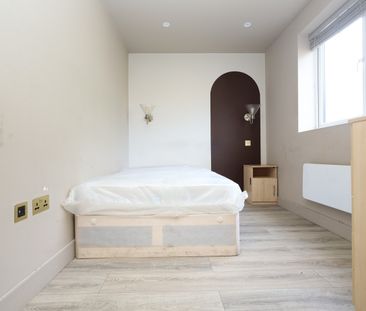 Studio Flat, Glenister Park Road, SW16 - Photo 4