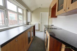 2 BEDROOM House - Mid Terrace - Photo 1