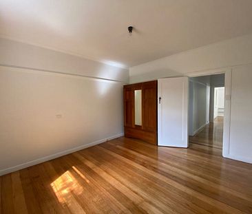 THREE BEDROOM IN A GREAT LOCATION - Photo 6