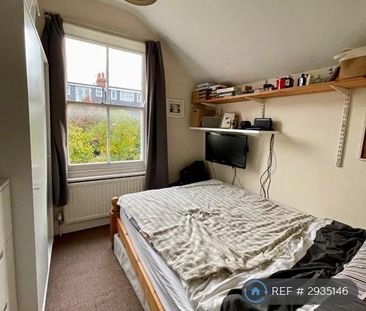 4 bedroom terraced house to rent - Photo 2