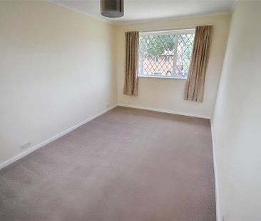 2 bedroom semi-detached house to rent - Photo 3