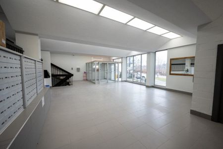 Willett Apartments - Photo 2