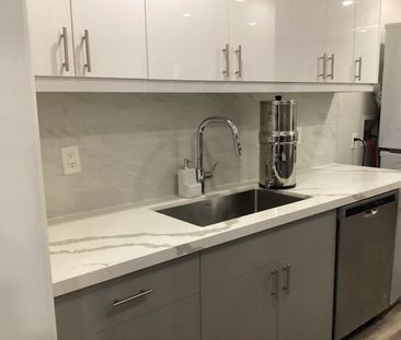 For Lease - 72 Adams Street Unit# Upper, Bradford West Gwillimbury,... - Photo 1
