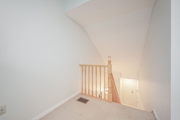 For Lease - 760 Neighbourhood Circle Unit# 3, Mississauga, Ontario - Photo 1