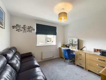 Detached house to rent on - Photo 5