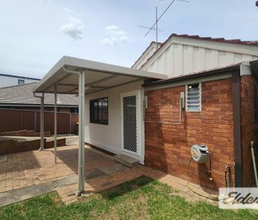 Freshly Updated Family Home in a Convenient Regents Park Location - Photo 3