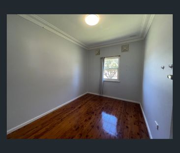 Family Home in Prime Location - Photo 2