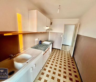 Location Appartement 3 pièces 57m² PORT DE BOUC 13110 - Photo 2