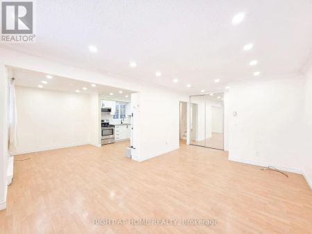 556 CAPILANO CRESCENT - Photo 2