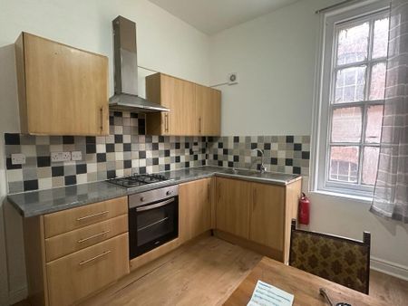 4 bedroom flat to rent - Photo 5