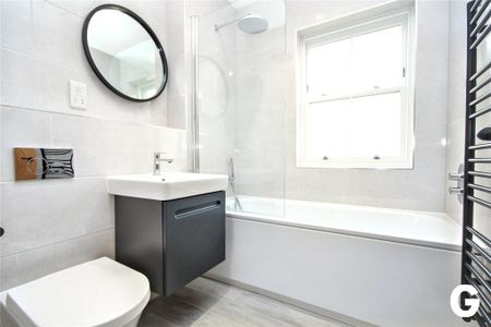 2 bedroom end of terrace house to rent - Photo 5