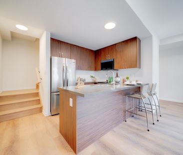 For Lease - 94 Matawin Lane, Richmond Hill, Ontario - Photo 2