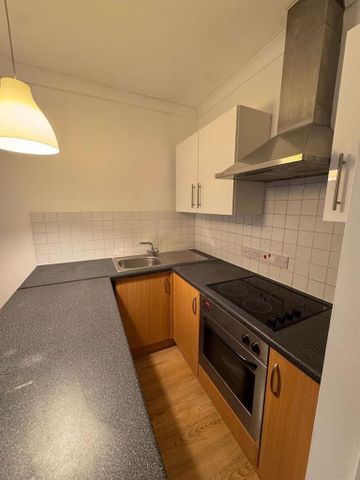 1 bedroom apartment to rent - Photo 2