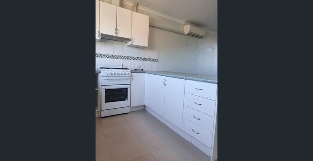 Charming Flat in Prime Location - Photo 1