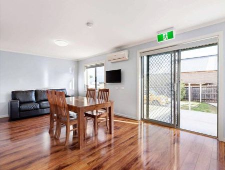 9-bedroom shared house, Cromwell St - Photo 3