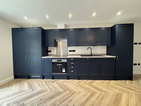 Burlington Place, Eastbourne - Photo 2