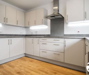 3 bedroom end of terrace house to rent - Photo 6