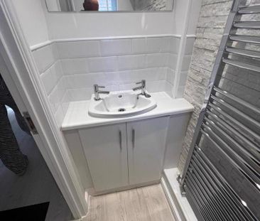 2 bedroom end of terrace house to rent - Photo 6