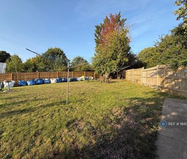 Studio to rent - Photo 6