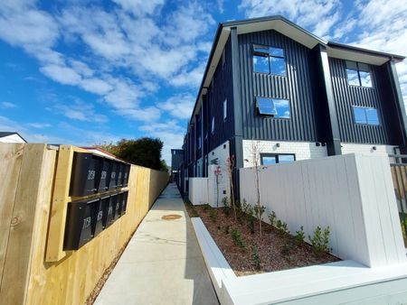 Paradise on the Peninsula - Photo 2