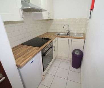 Flat , - Moor Lane, Preston - Photo 2