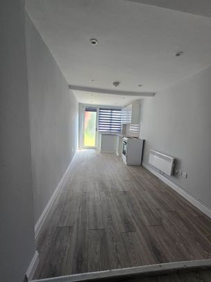 Studio Flat, Barnet, NW2 - Photo 1