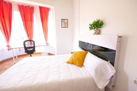 Gran Via de les Corts Catalanes, Barcelona, Catalonia 08015 - Photo 3